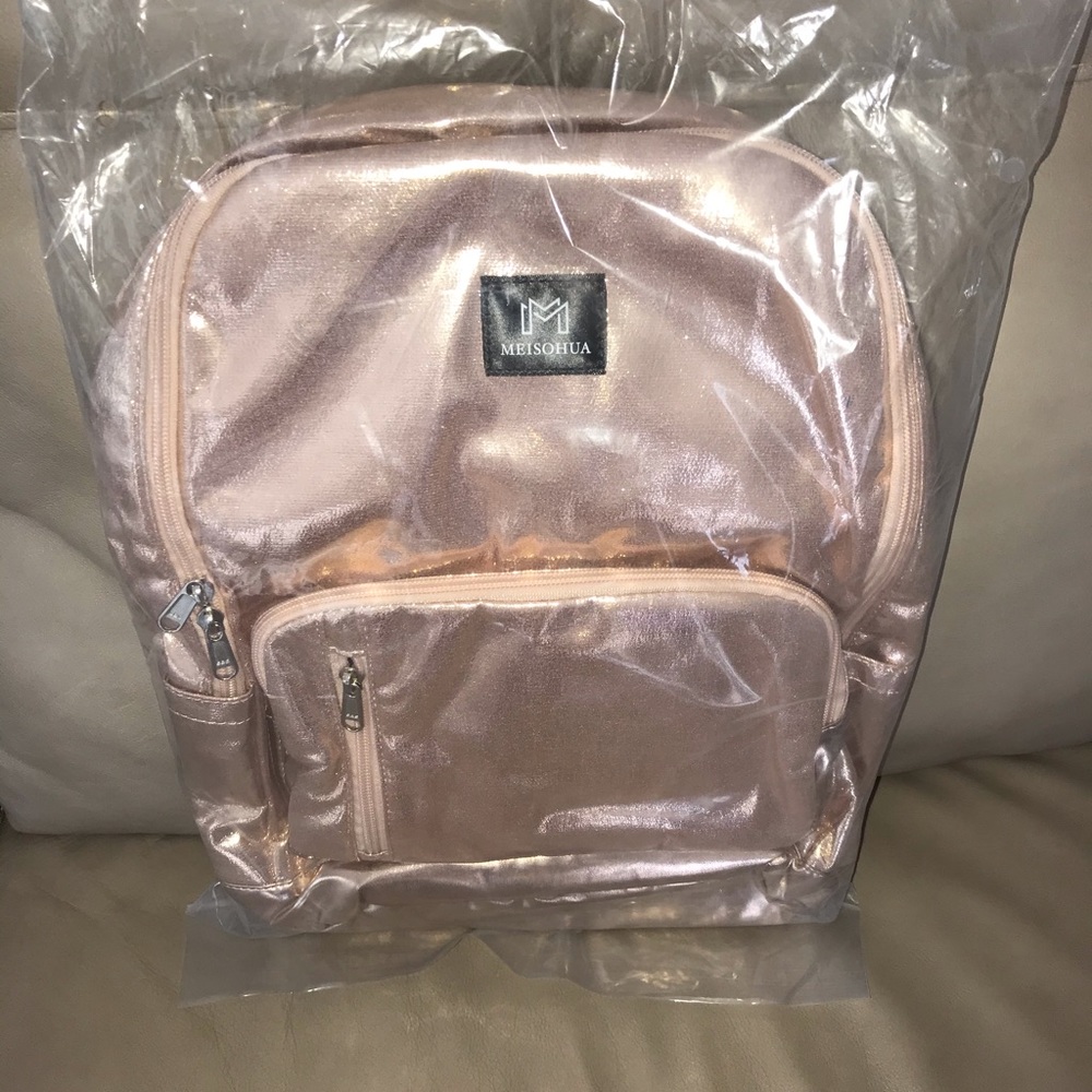 Backpack - Picture 7 of 8